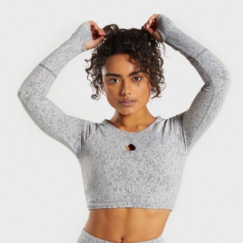 SOLD (on Merc) Gymshark long sleeve crop fleur